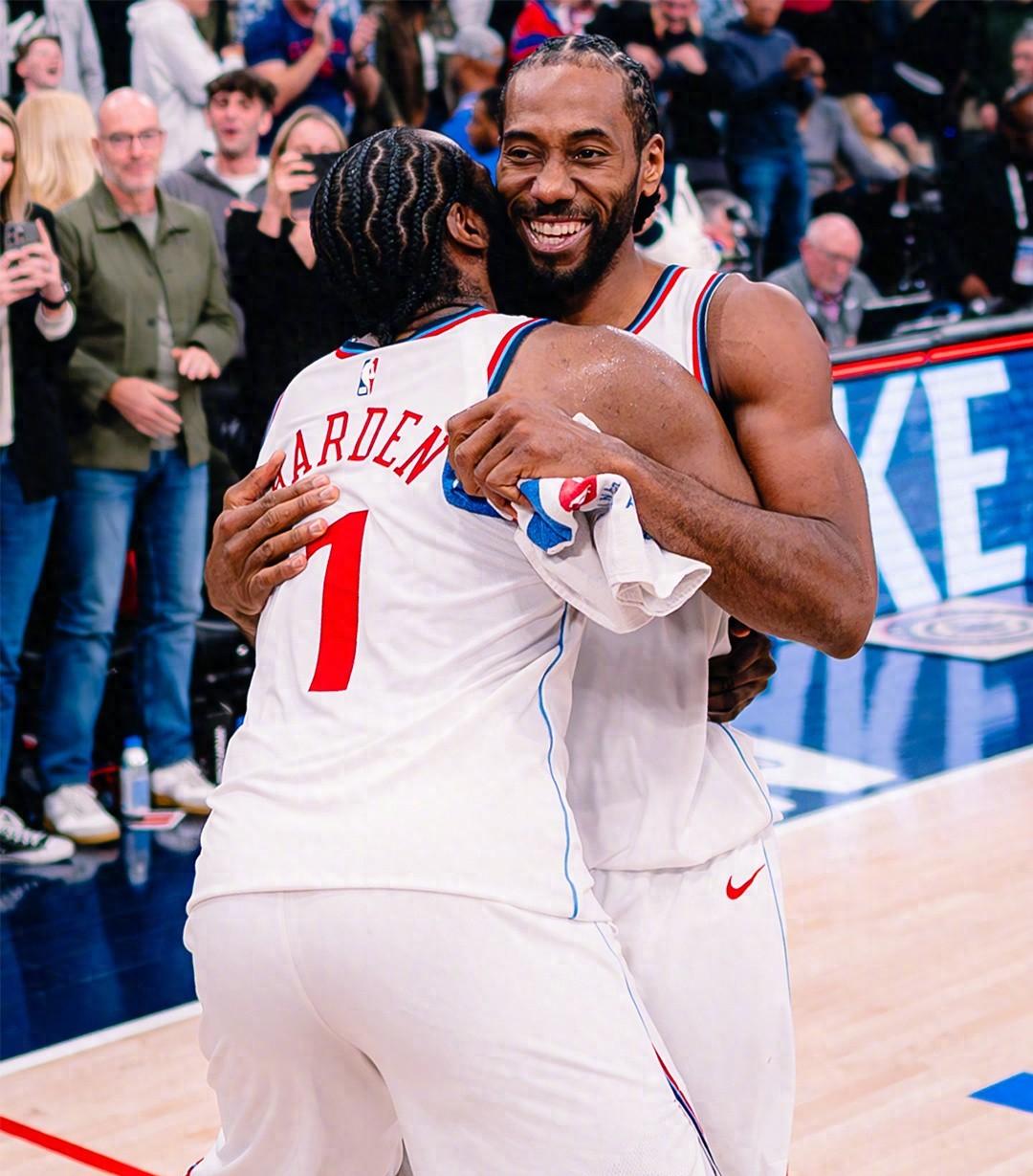 包含风云突变洛杉矶快船今夜篮板制胜,亚冠版图或变,球迷炸锅,身体对抗强度拉满的词条 包含风云突变洛杉矶快船今夜篮板制胜,亚冠版图或变,球迷炸锅,身体对抗强度拉满的词条