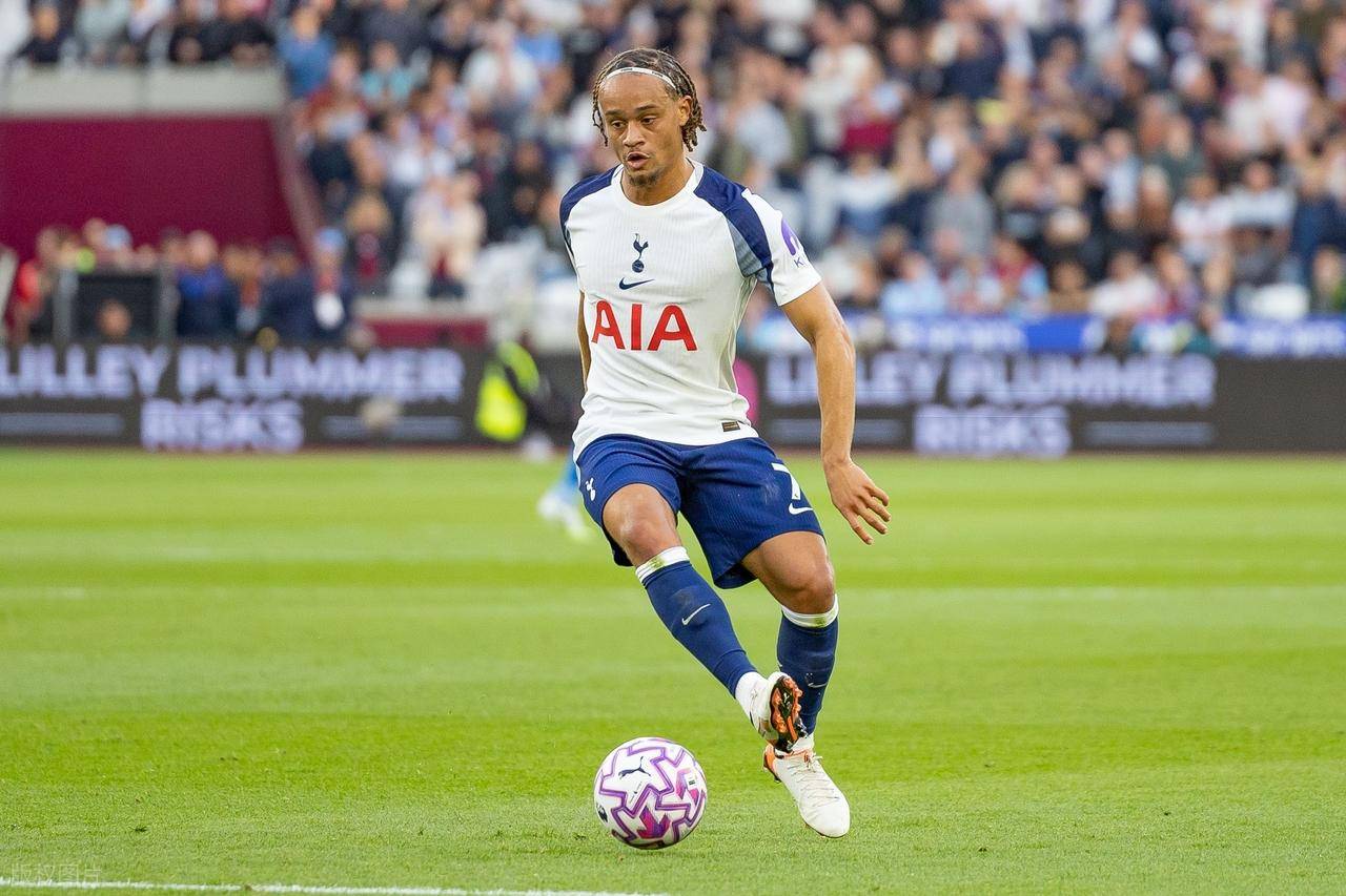 窗口期英超传出新动向,比利亚雷亚尔内部沟通,管理层表态:赛场秩序良好,细节决定成败的简单介绍 窗口期英超传出新动向,比利亚雷亚尔内部沟通,管理层表态:赛场秩序良好,细节决定成败的简单介绍