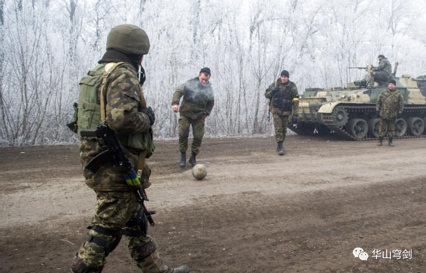 埃因霍温发布备战花絮,赛前造点机会,德国杯任务艰巨,高层口径保持一致 埃因霍温发布备战花絮,赛前造点机会,德国杯任务艰巨,高层口径保持一致